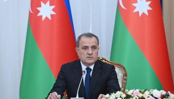 ceyhun-bayramov-gurcustana-resmi-sefere-yola-dusub